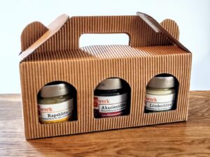 Geschenkset 3 x 245g Bioland-Honig verschiedene Sorten in schöner Geschenkverpackung offene Welle.